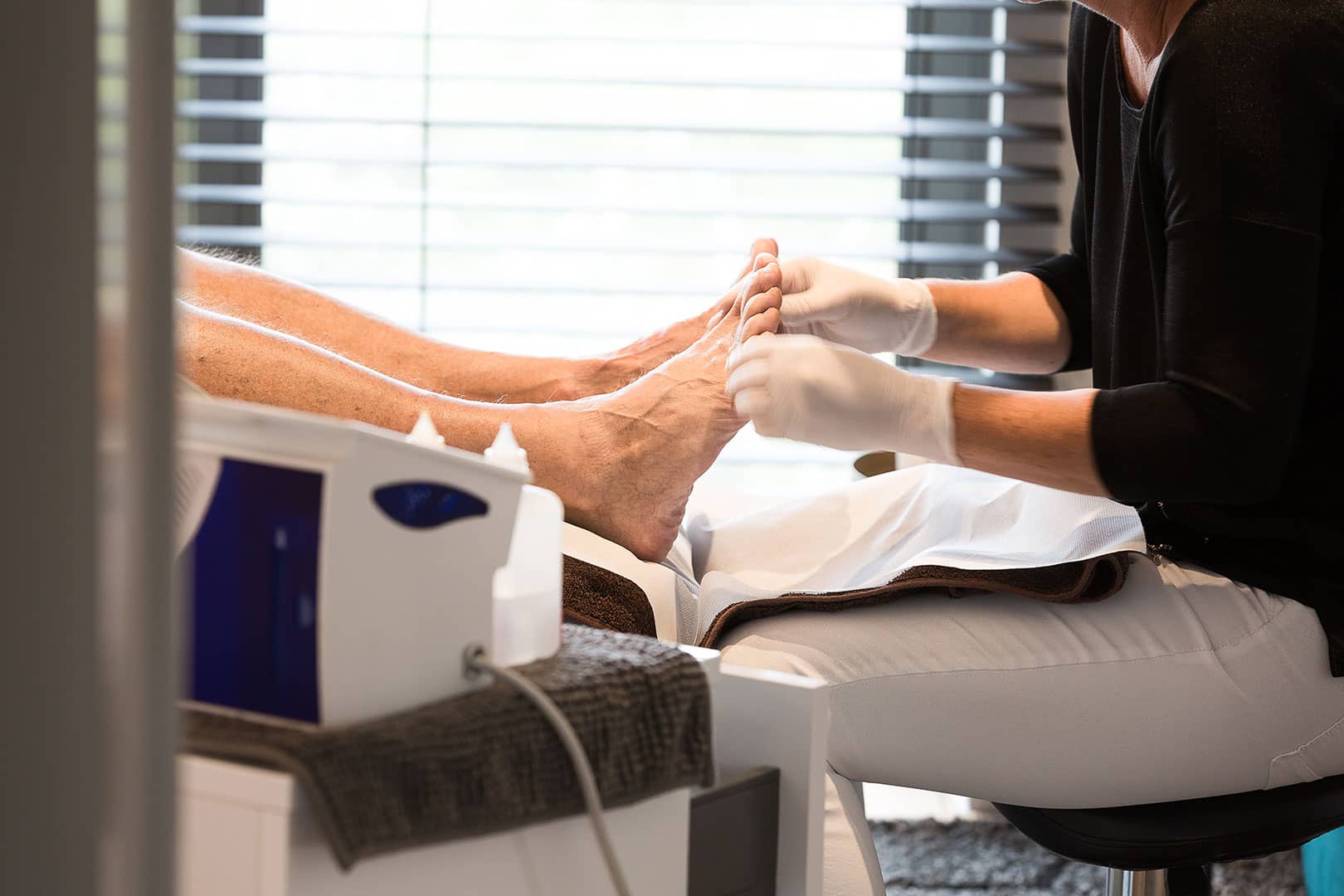 Het Stille Seizoen - Behandelingen - Handen en voeten - Pedicure Het Stille Seizoen - Behandelingen - Handen en voeten - Pedicure